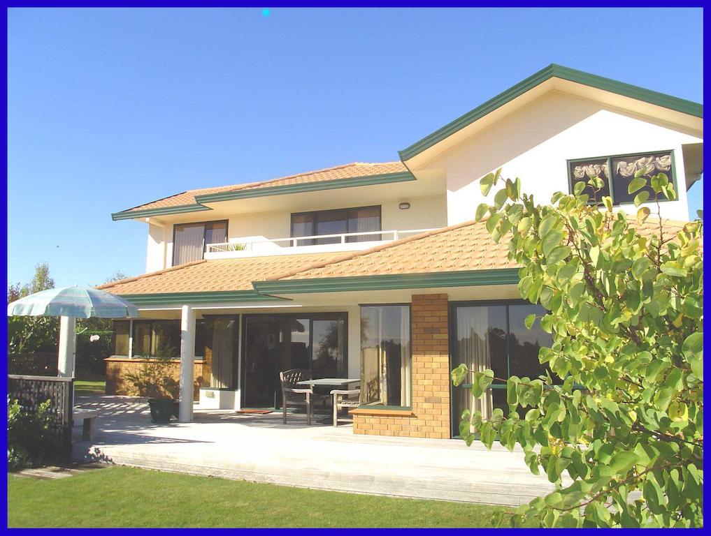 Crestwood Bed And Breakfast Уакатане Экстерьер фото