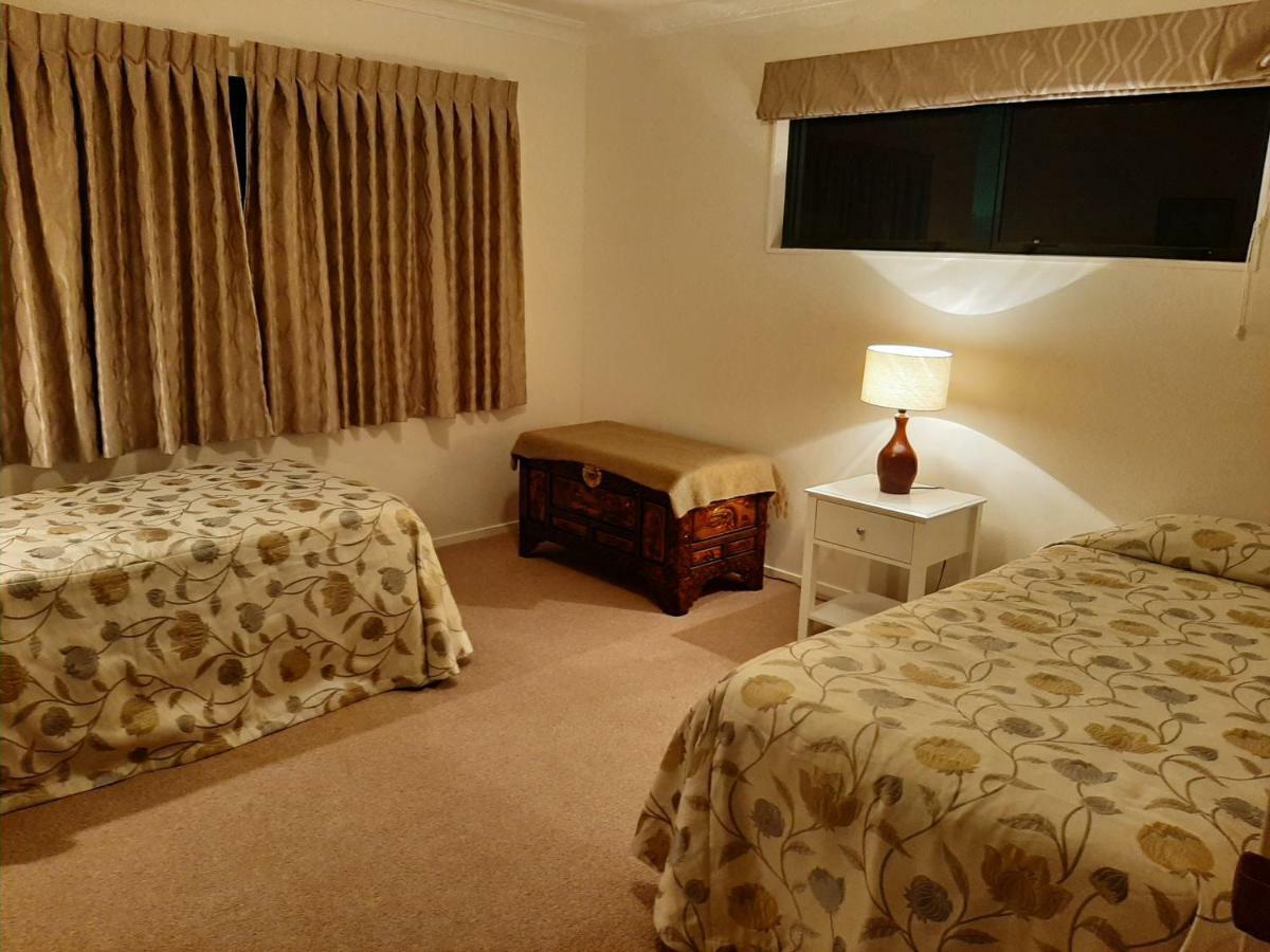 Crestwood Bed And Breakfast Уакатане Экстерьер фото